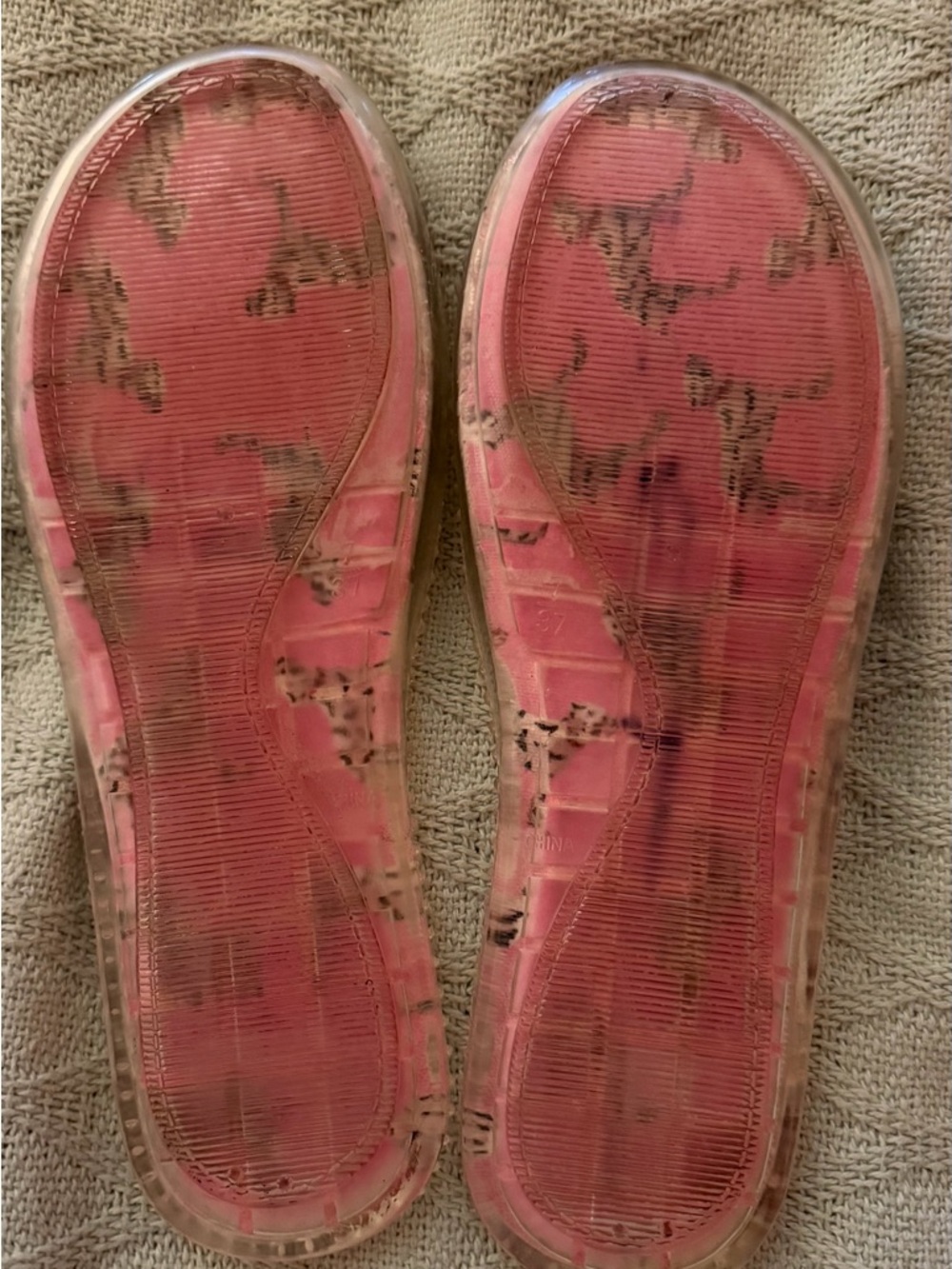 Stuart Weitzman clear jelly slip ons with Crystals on top foot part Size 7 - Picture 7 of 16